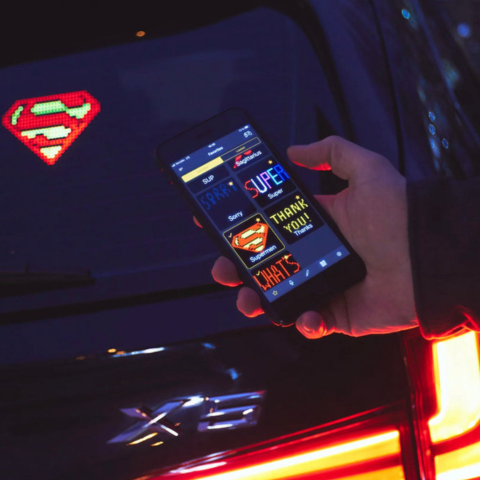 Panel LED Emoji Animado Para Coche — Estilo Moderno e Interactivo