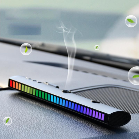 アロマディフューザー – LED照明と車内のフレッシュさ