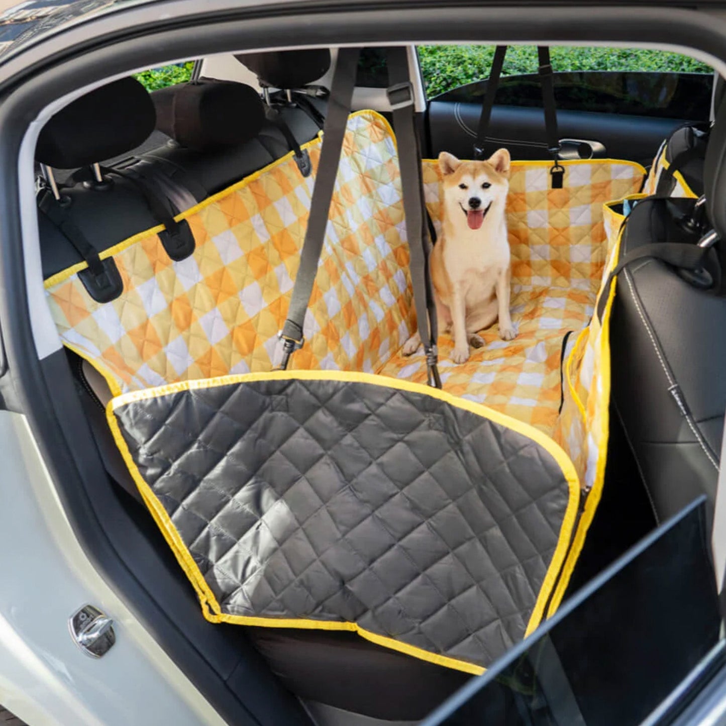 犬用防水シートカバーと傷に強いシートカバー 