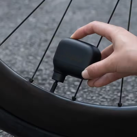 ポータブルエアコンプレッサー – 高速かつ正確な膨張 