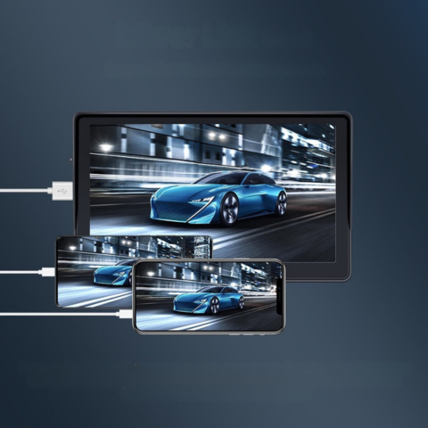 Inteligentní auto displej – Navigace, Hudba a Kamera 