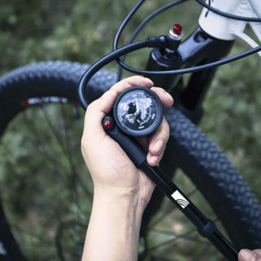 Mini Pompe Vélo 300 PSI — Compacte & Durable Avec Manomètre